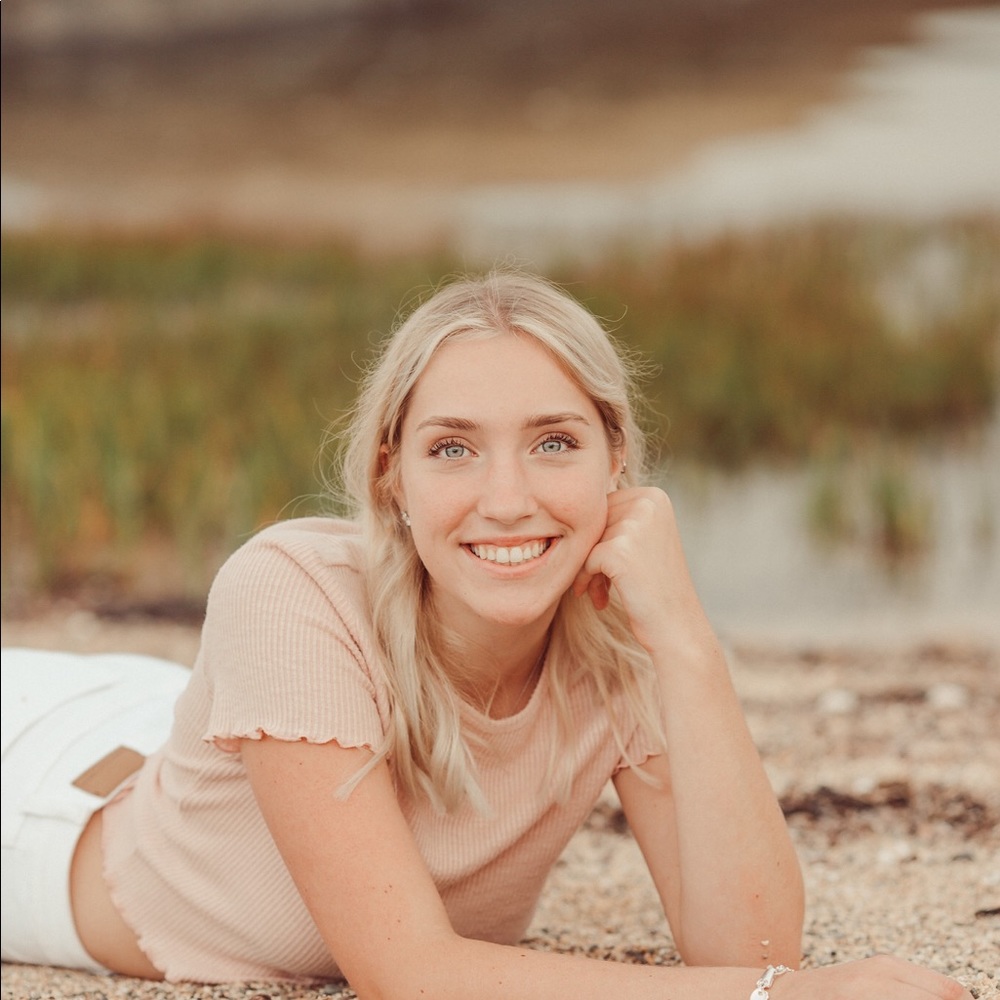 Meet your Posher, Lainie